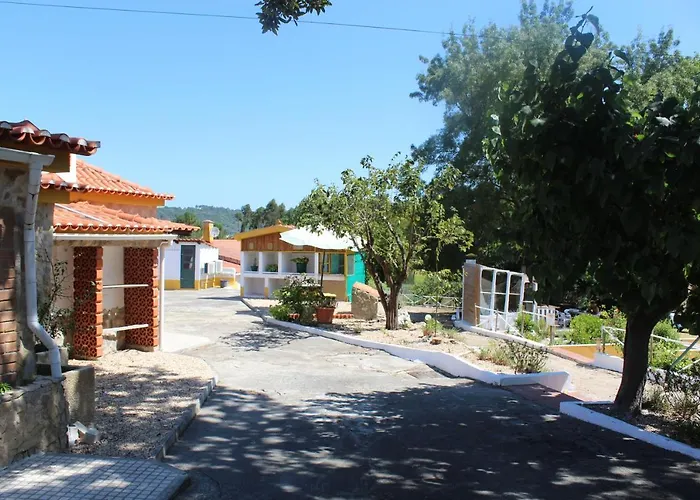 Дом отдыха Casal Do Varatojo *