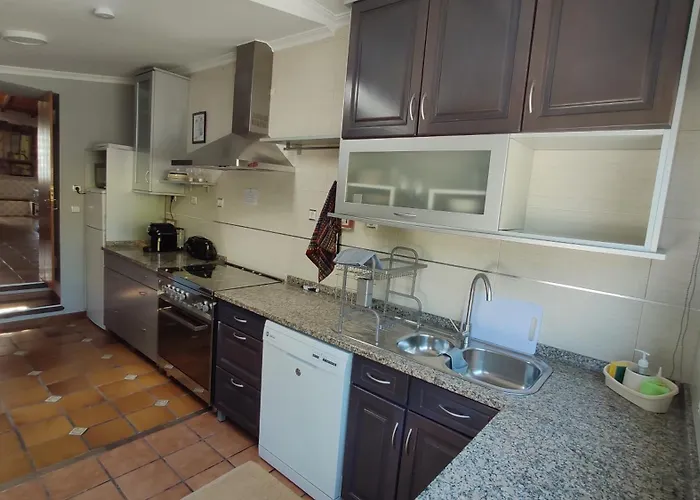 Дом отдыха Casal Do Varatojo *