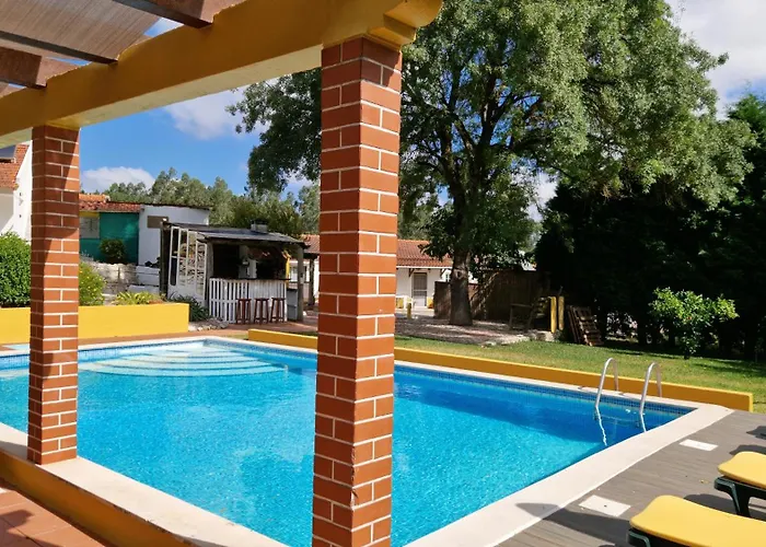 Дом отдыха Casal Do Varatojo *